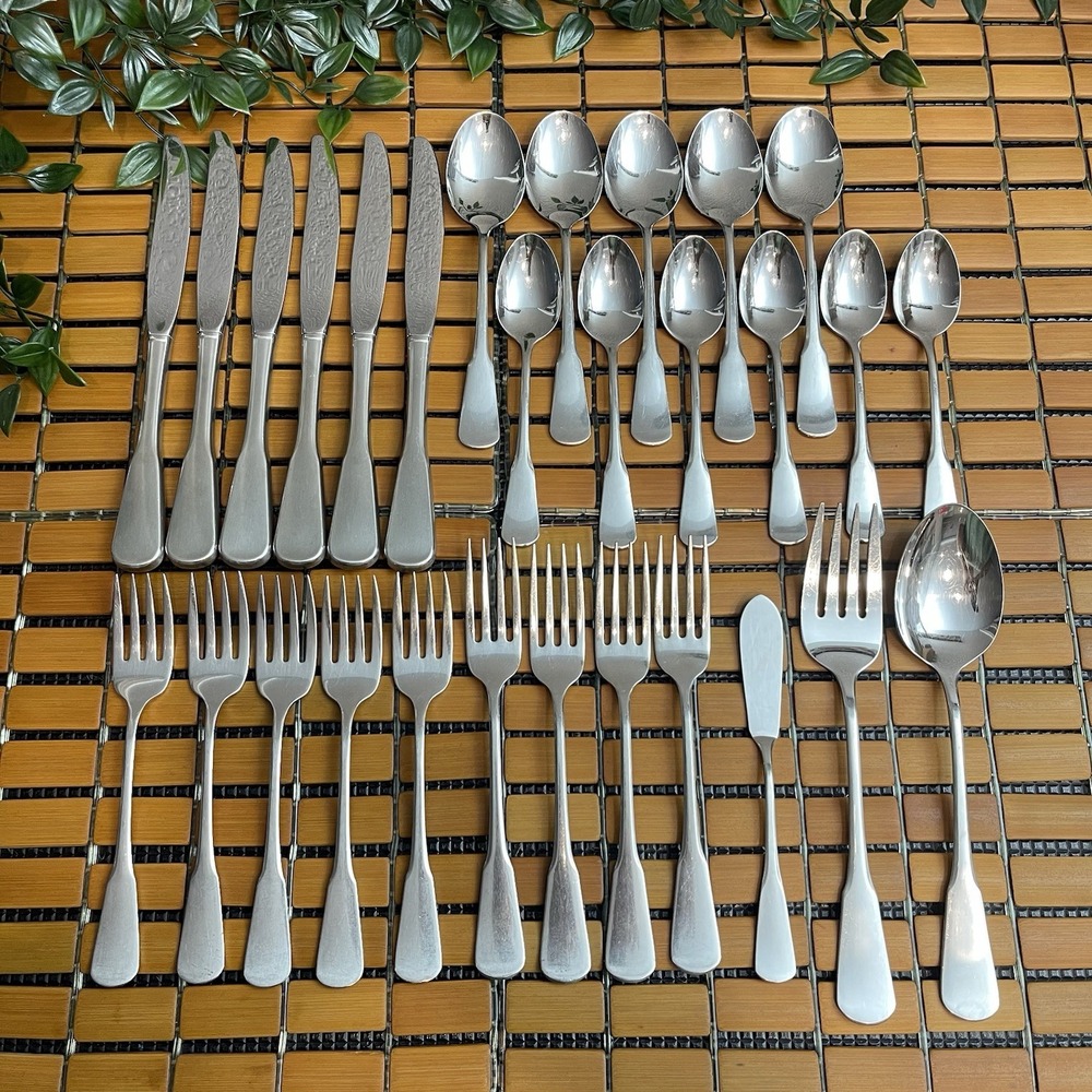 Oneida Colonial Boston Stainless Flatware Set of 29 Pc Minute Man Silverware